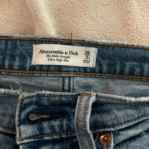 Abercrombie Ultra High Rise Ankle Straight